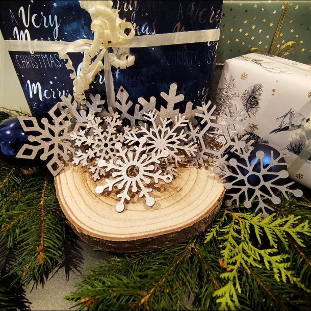 Snekrystaller, s�t � 9 stk. til oph�ng, guld, s�lv ell. natur (kroge s�lges separat)